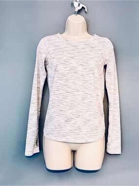 Women's Open Back Long-Sleeve Crewneck Top